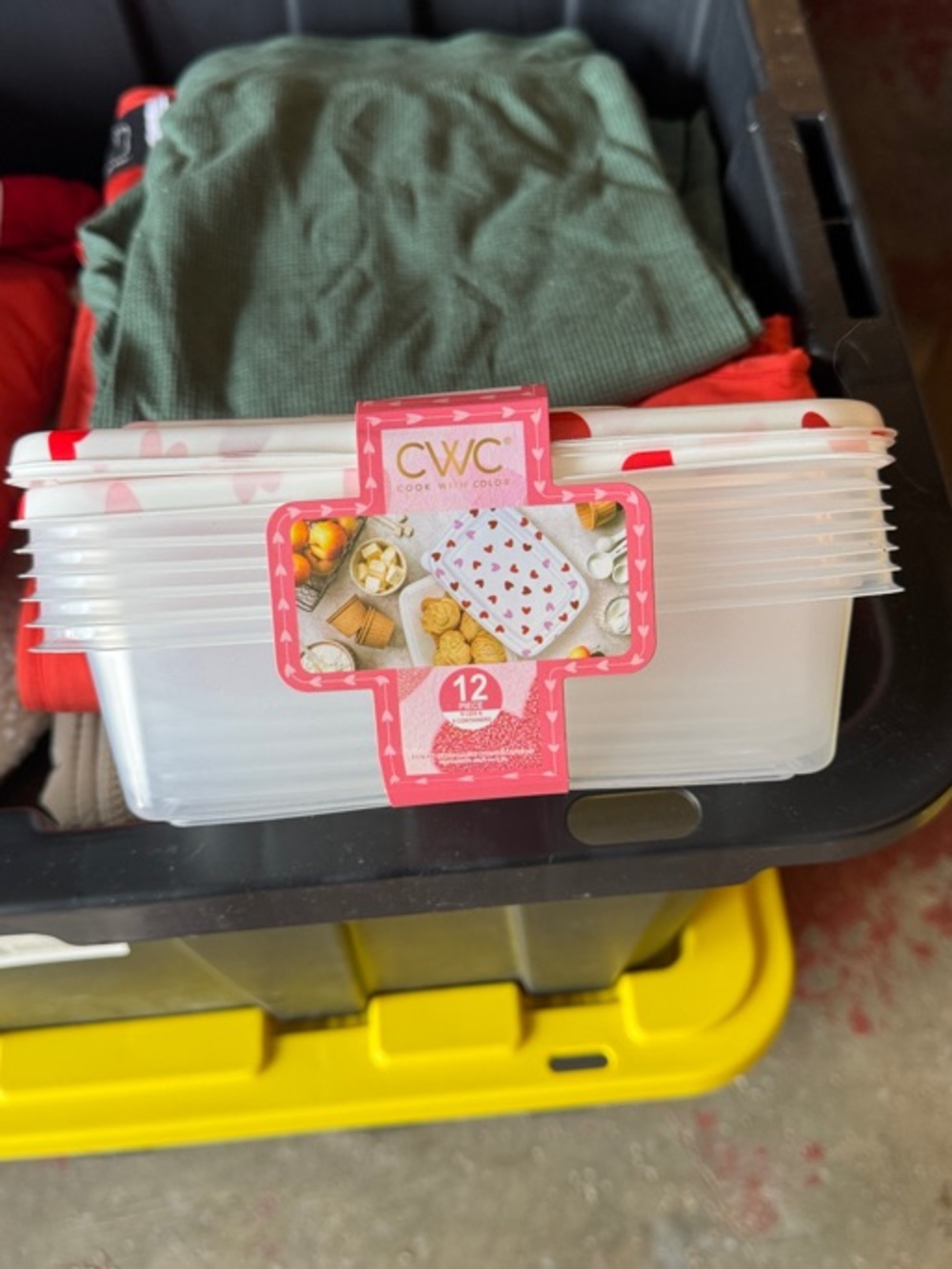 CWC Heart Print Food Storage Containers - White & Red - Picture 2 of 2